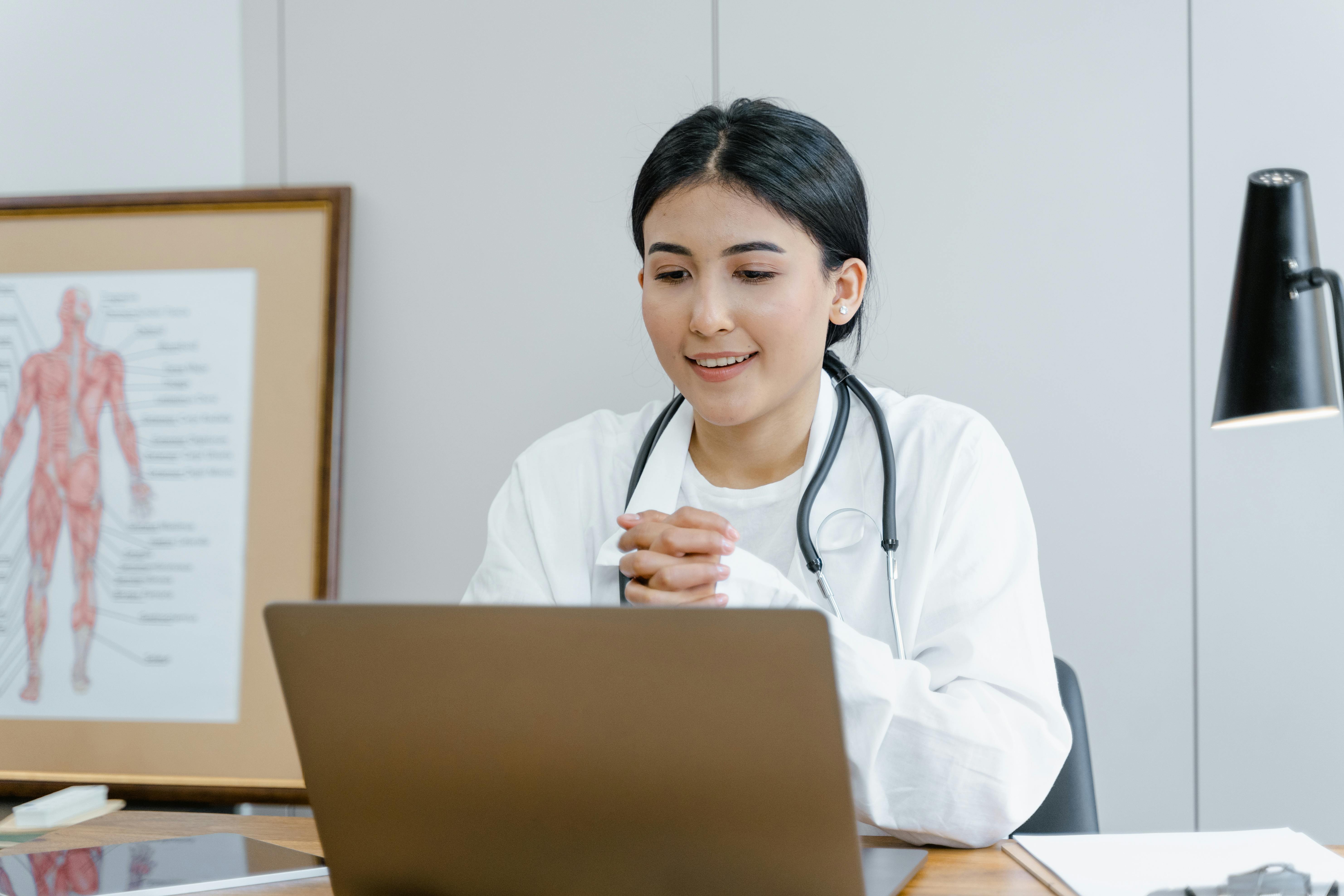 Top Five Reasons Why Doctors Should Adopt Healthcare CRM Software in Their Practice